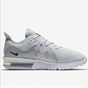 NEW Nike Womens Air Max Sequent 3
